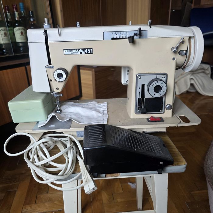 Maszyna do szycia - Łucznik