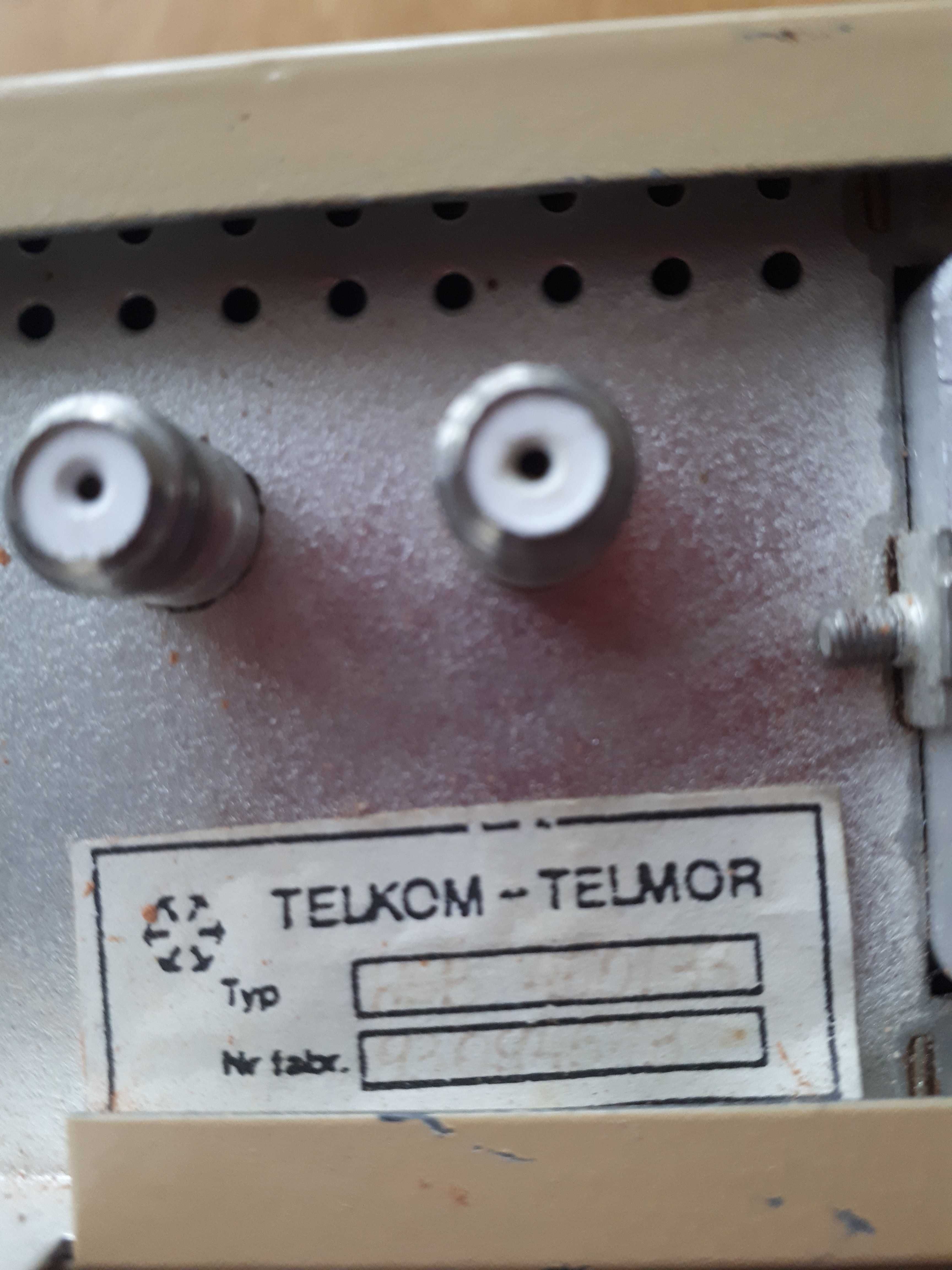 wzmacniacz antenowy szerokopasmowy