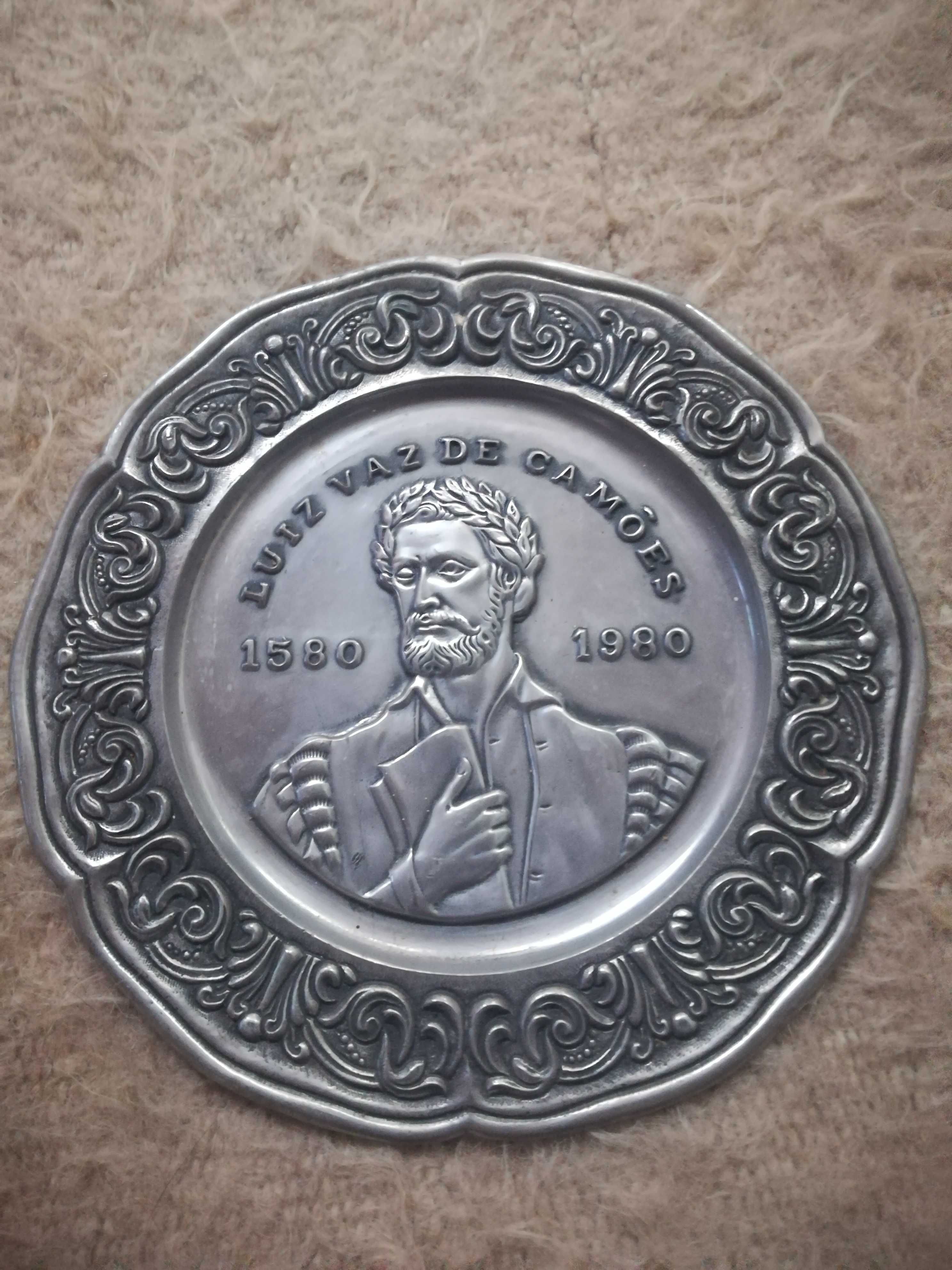 Peça decorativa de 1960 em estanho puro