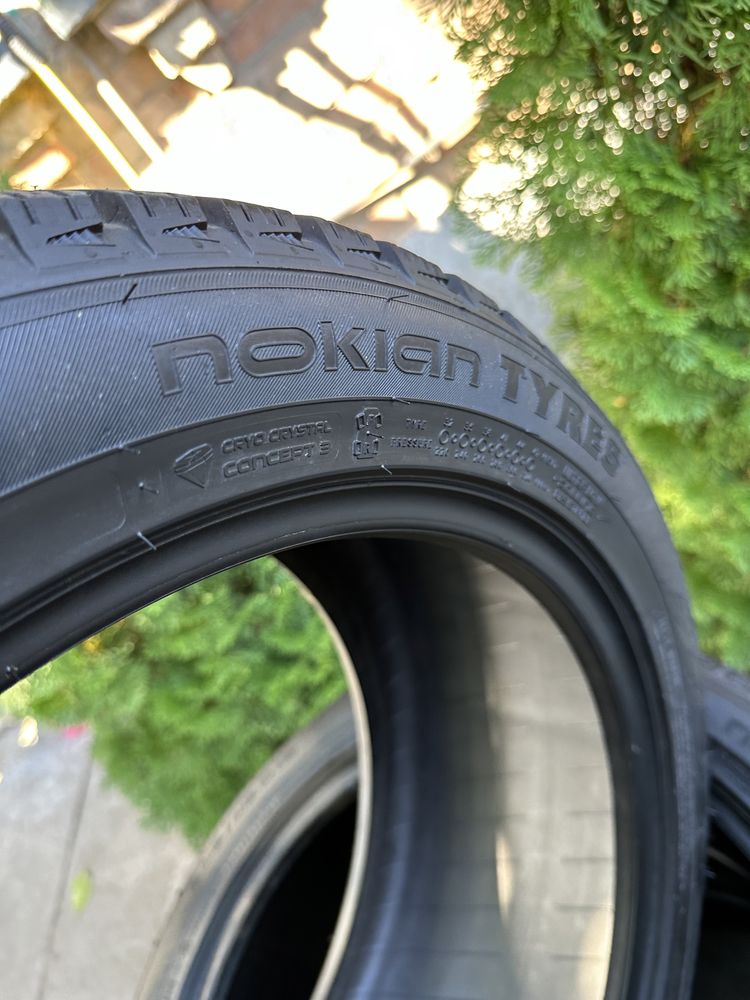 Зимова гума (резина ) Nokian Hakkapeliitta R3 245/45 R19