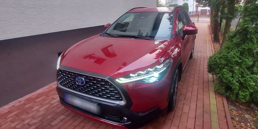 ..:Toyota Corolla Cross 2.0 Hybid + kpl. Opon Michelin zima