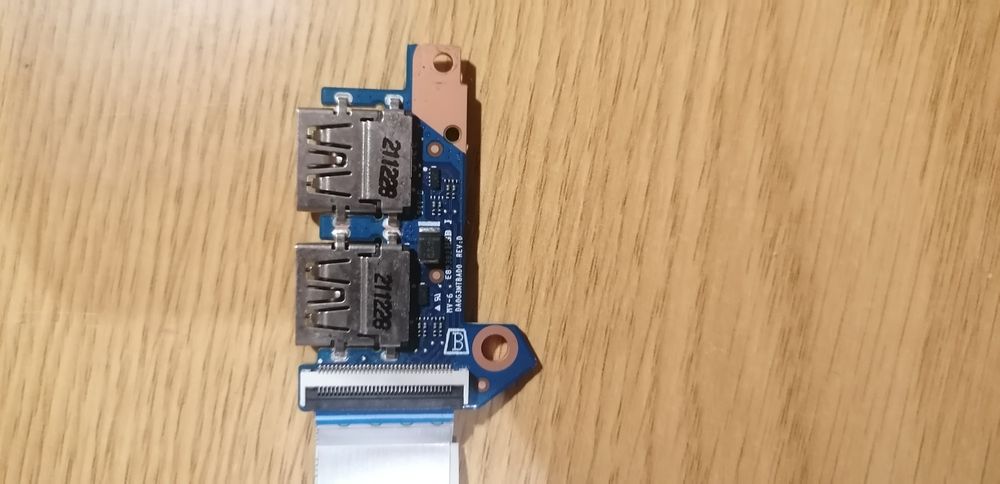 Módulo USB - HP Victus 16