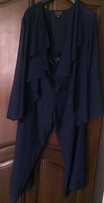 Шикарный брючний костюм Ann Harvey London