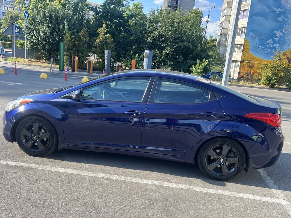 Оренда, таксі Hyundai Elantra