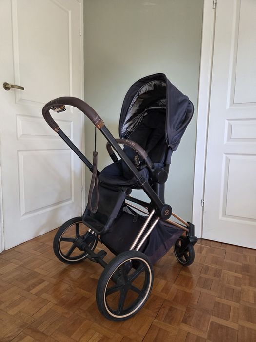 Stylowy wózek Cybex Priam 2022 – Rose Gold, spacerówka + gondola