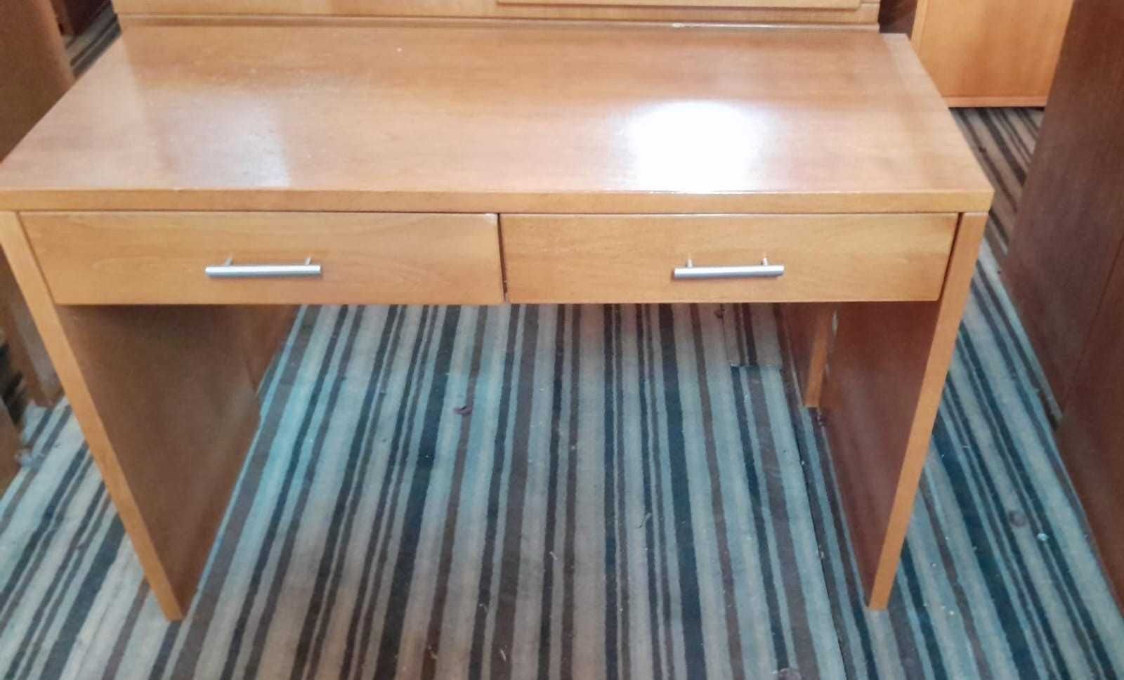 Wooden Room Tables with Drawers – Compact with 2 Compartments