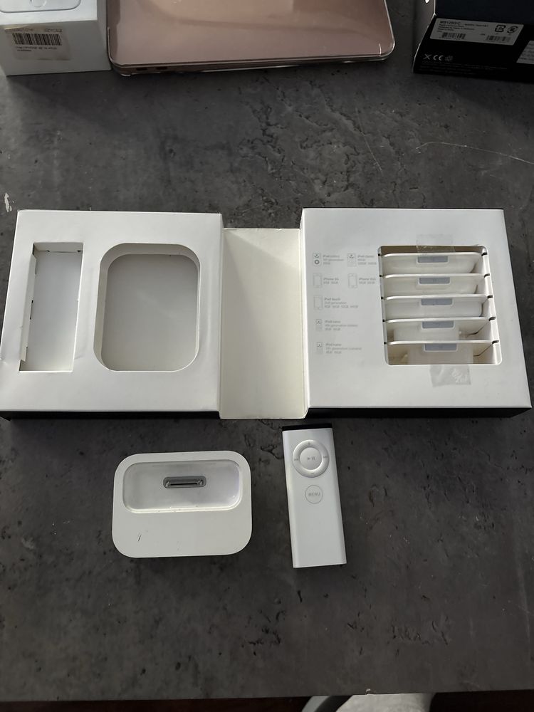 Universal Dock Apple