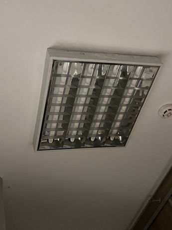 Світильник растровий в стелю потолок светильник