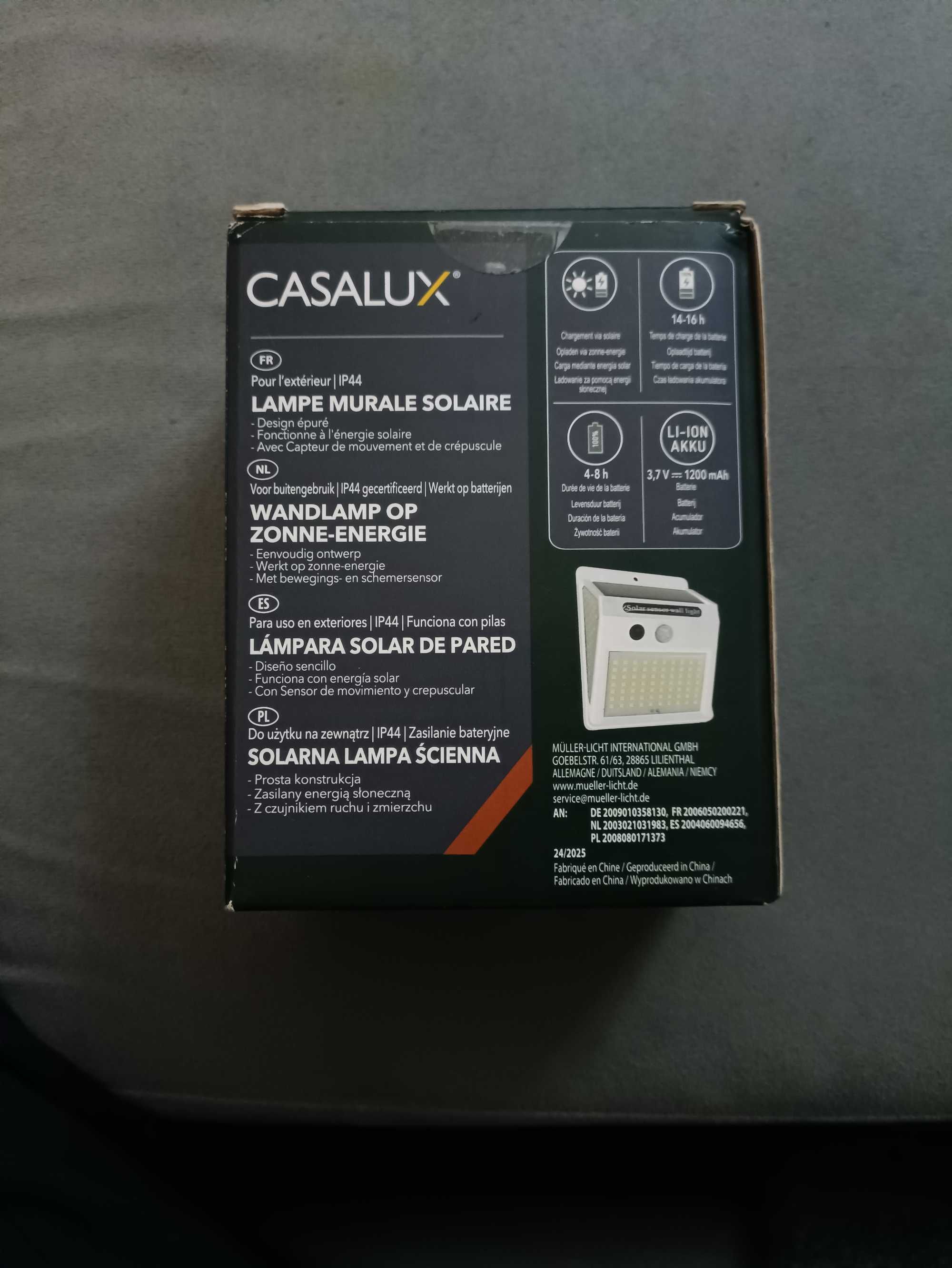 Solarna lampa ścienna CASALUX czujnik ruchu zmierzchu oprawa biała