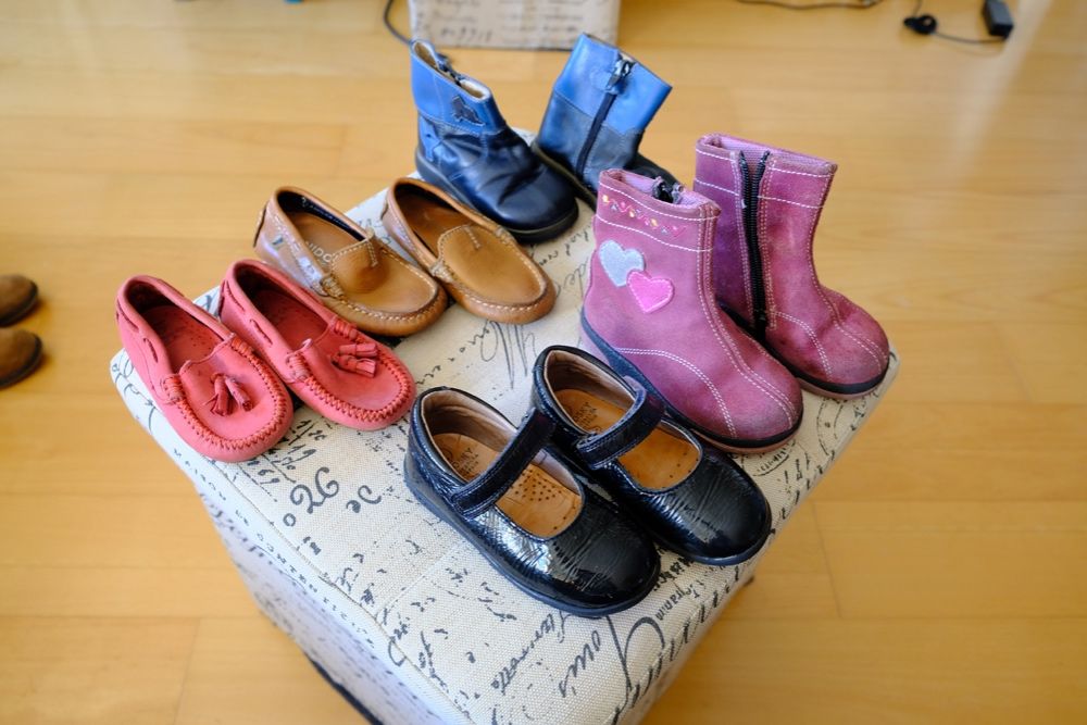 lote de calçado de menina, do n.º19 ao 23