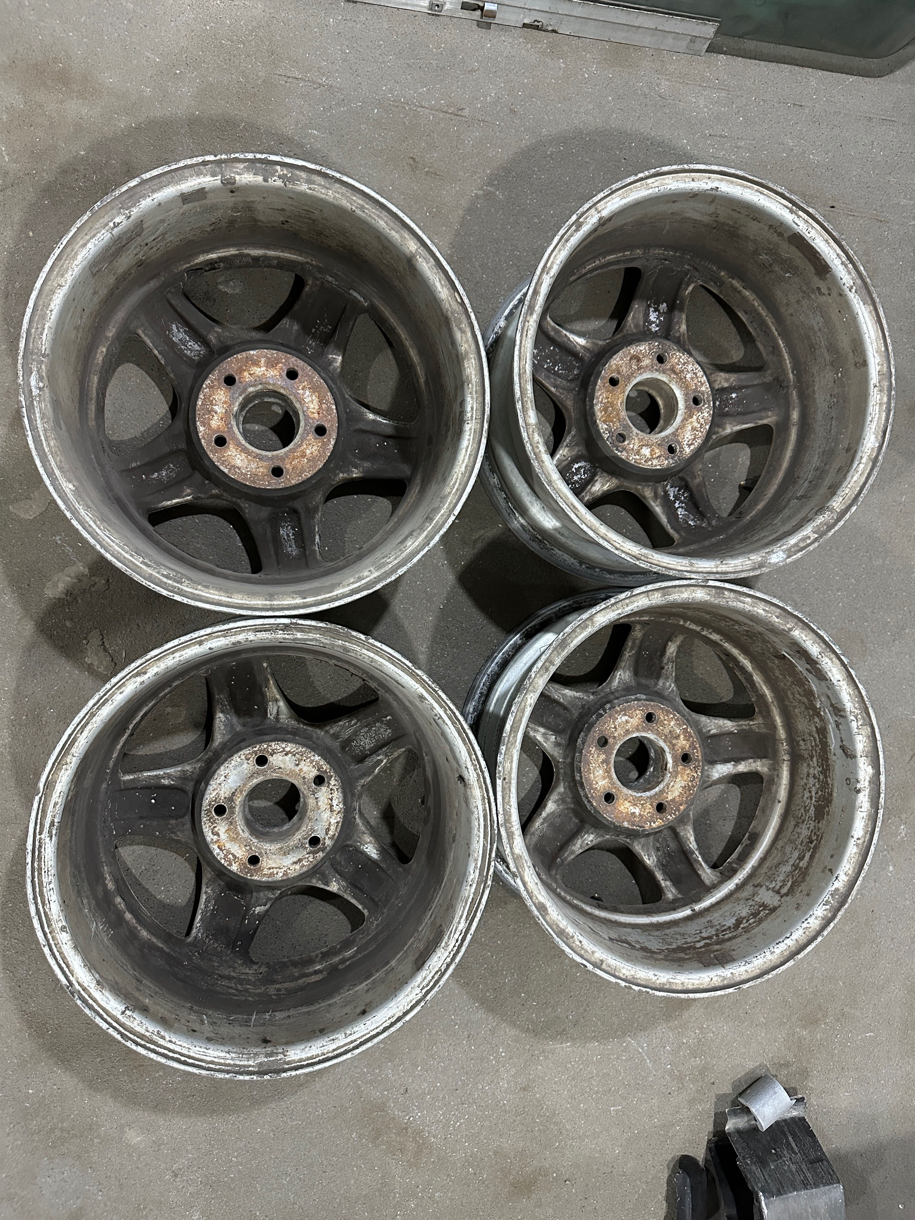 Диски литые титаны Opel GM 5x110 R15 7J ET37