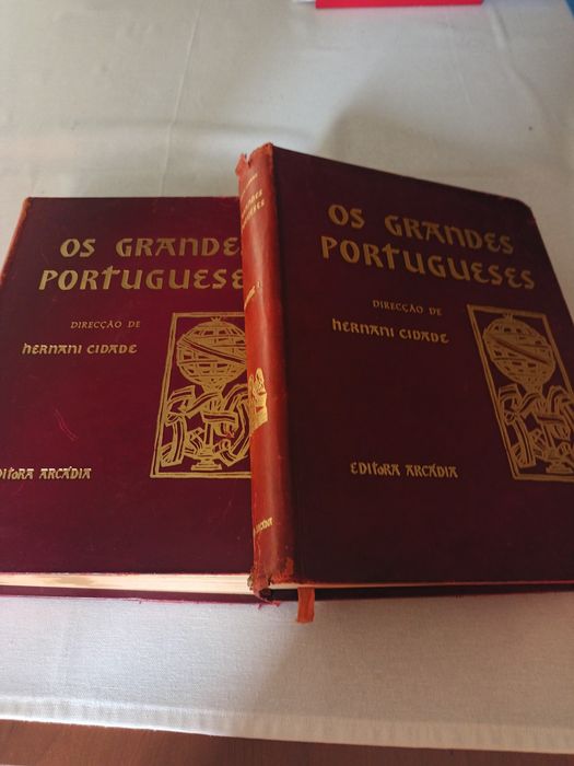 2 volumes escritos sob a direção de Hernani Cidade
