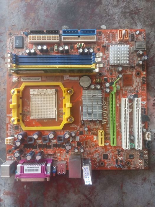 Продам материнству плату з компа