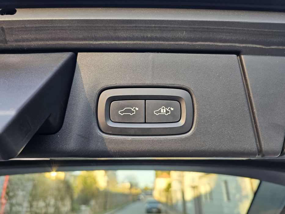 Volvo V90 T8 Plug-in Hybrid • Polestar 400cv • AWD