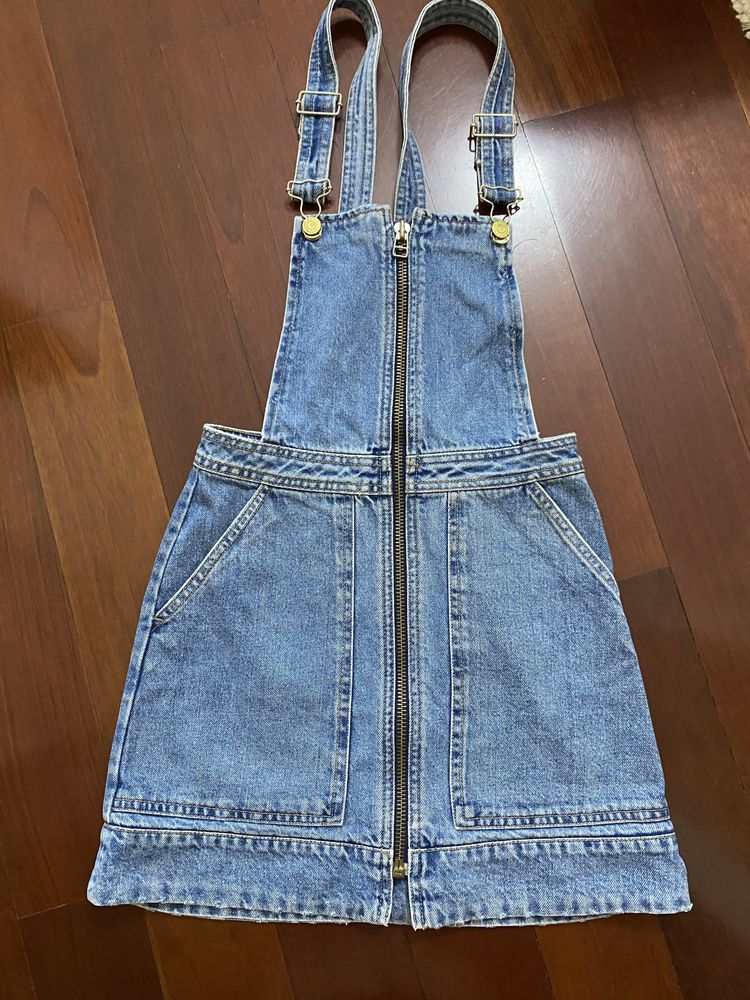 Saia macacão em ganga Stradivarius