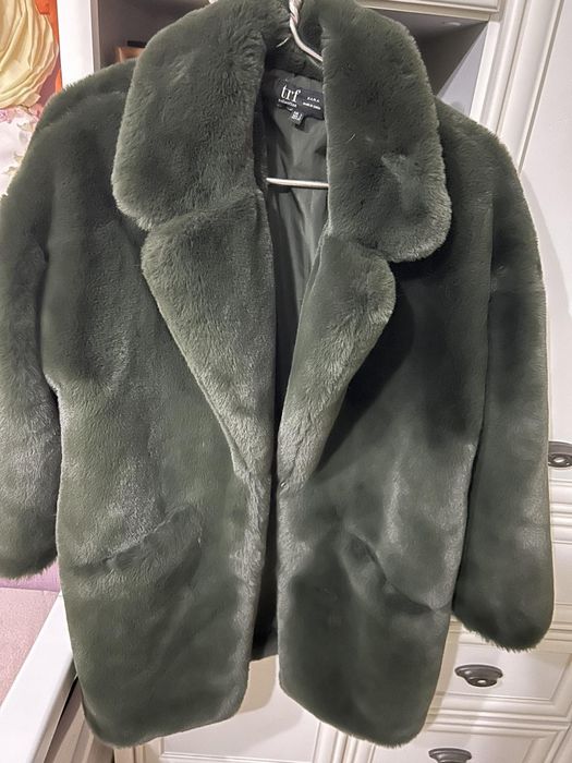 Продам шубку зеленого кольору