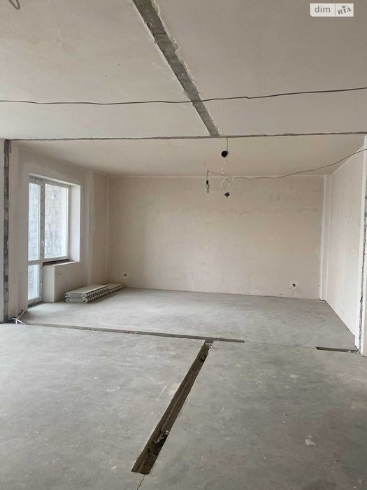 Продається простора квартира площею 72 м² на 1 поверсі