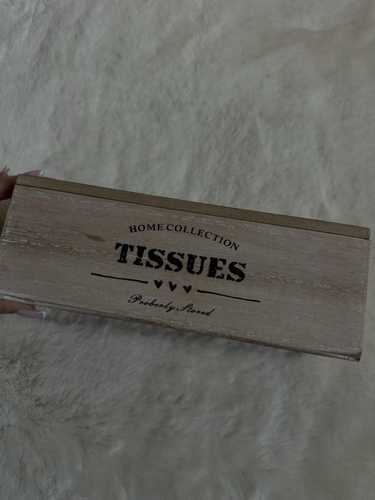 Drewniane pudełko na chusteczki