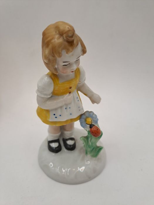 Статуетка. Статуэтка. Фарфоровая статуэтка. Дети.