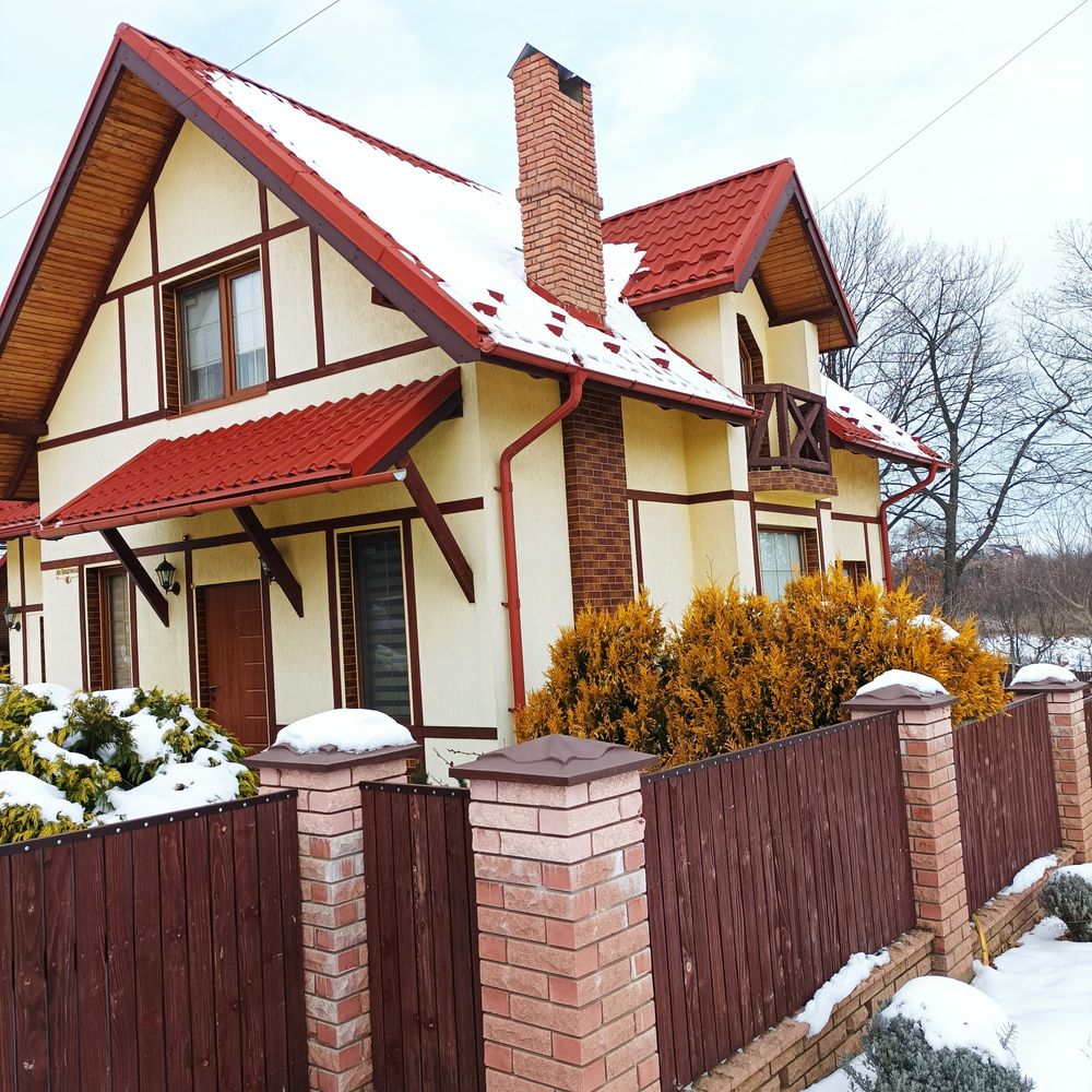 Продам окремий будинок в місті по вул. Хрещатинськійст.ціна 205тис.єв