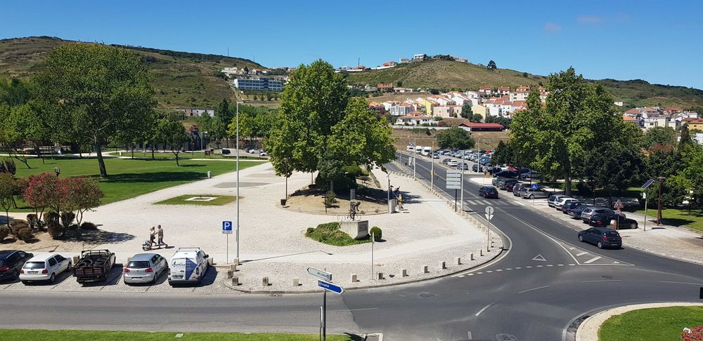 Alugo quarto em frente ao Jardim da Várzea-Torres Vedras