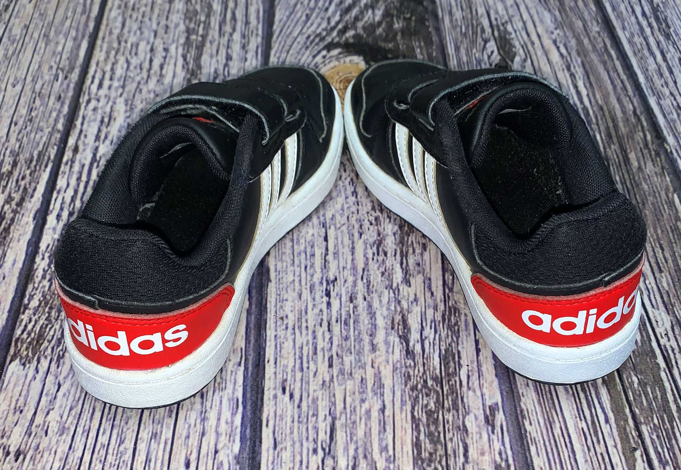 Кроссовки Adidas для ребенка, размер 30,5 (19,5 см)