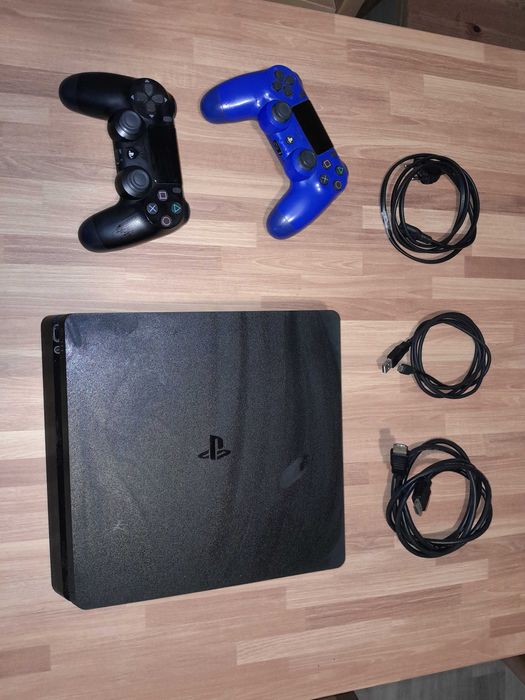 Consola Ps4 com 2 comandos