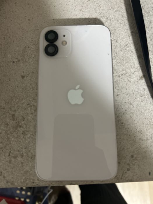 Vendo Iphone 12 128gb.