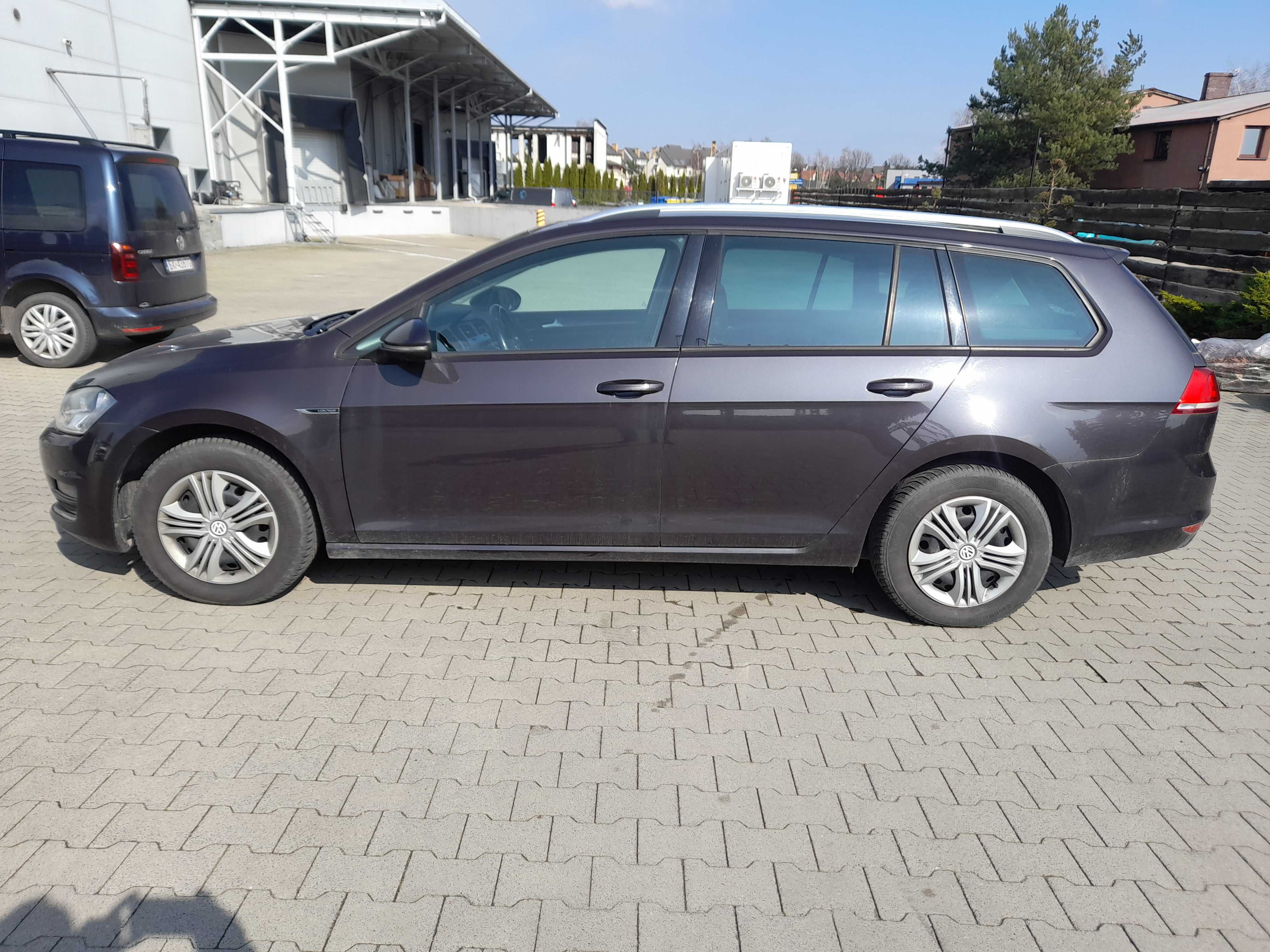 Samochód VW GOLF