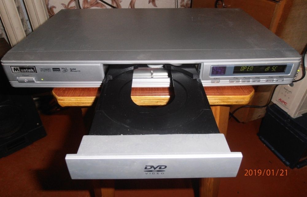 DVD Mustek V56L-5C