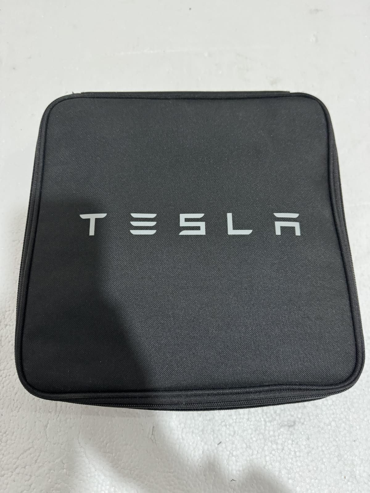 Мобільний зарядний пристрій Tesla Mobile Connector Gen2 EU 32A