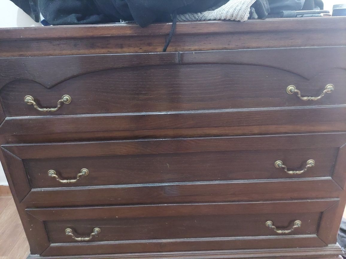 Colchao de cama de casal comuda com espelho roupeiro
