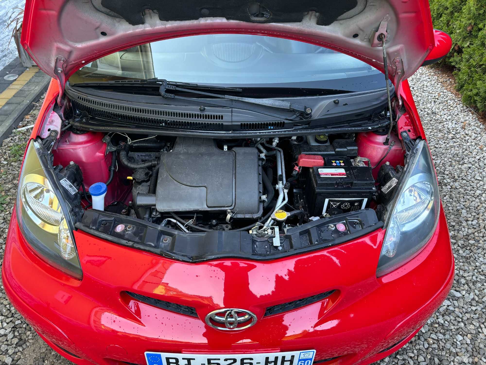 Toyota Aygo 1.0 Benzyna 4d 68km 2011r 92 tys km Navi Klima Elekt Warto