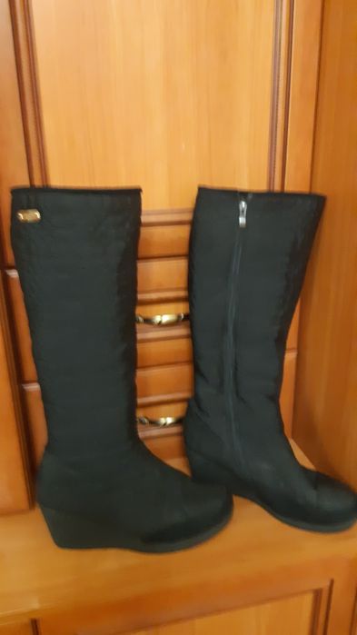 Женские сапоги, зимнии.