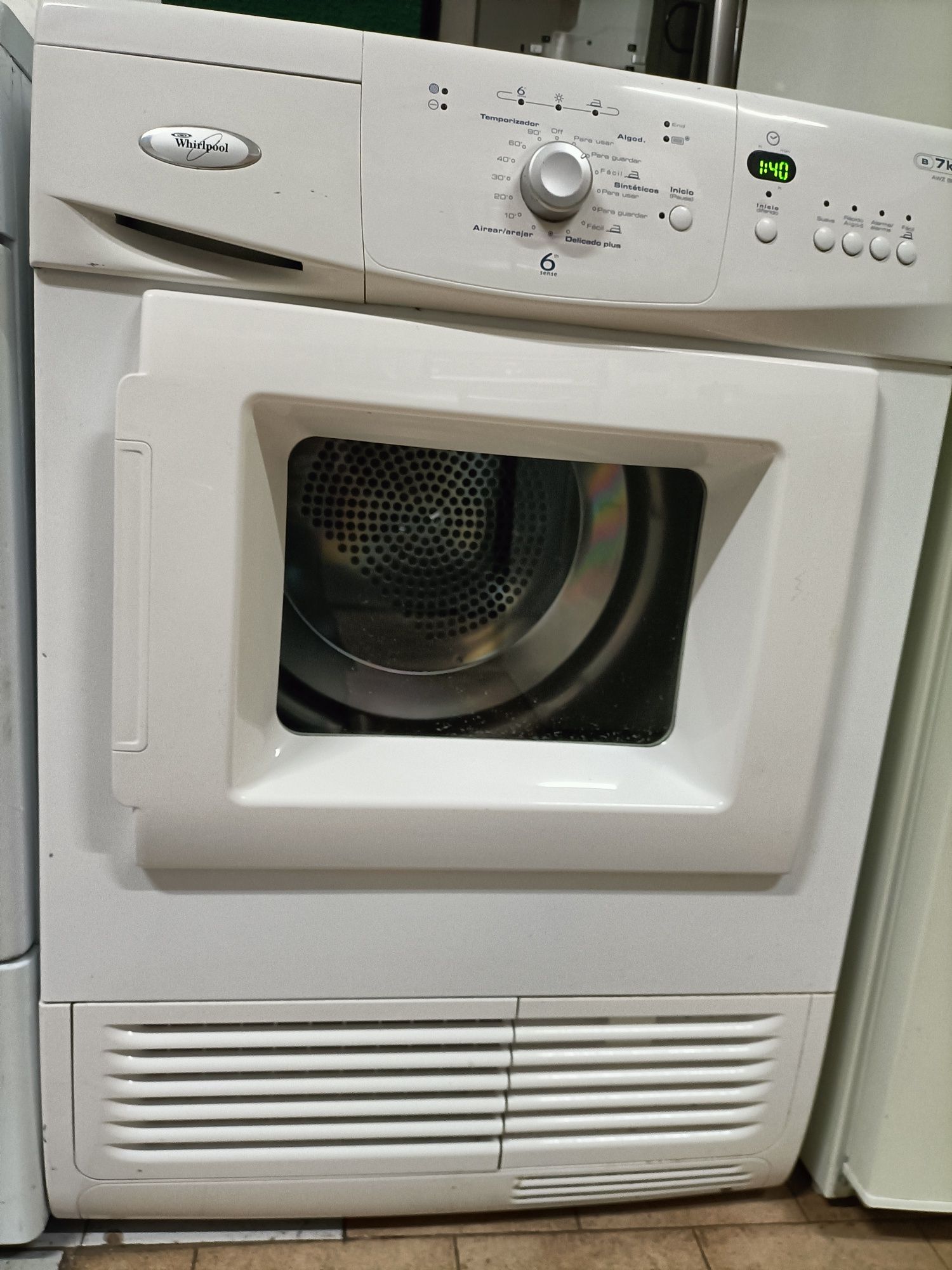 Máquina de secar roupa Whirlpool