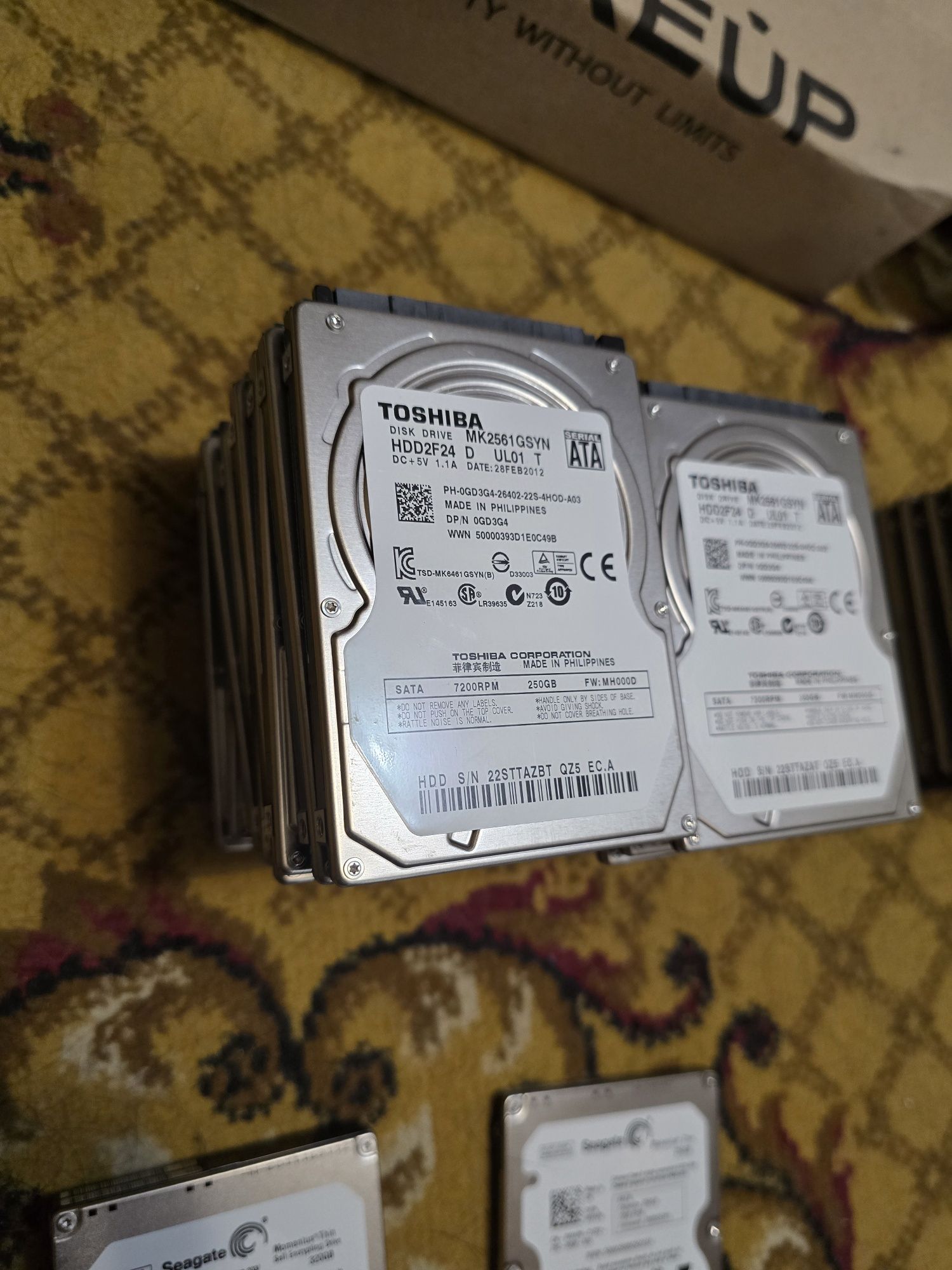 Жорсткий диск 250 ГБ — класичний HDD, не SSD! Диск відеореєстратора!