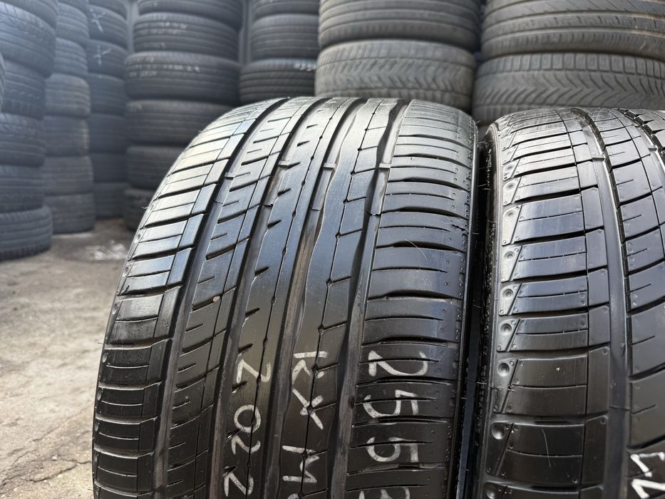 2 opony jak nowe opony letnie 255/30/19 RoadX RX Motion U11