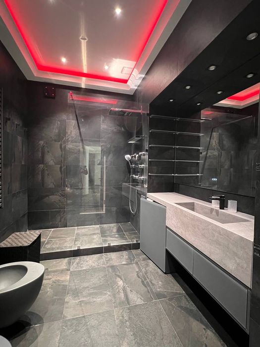 Оренда вишуканої 3к квартири по вул. Антоновича. Центр.