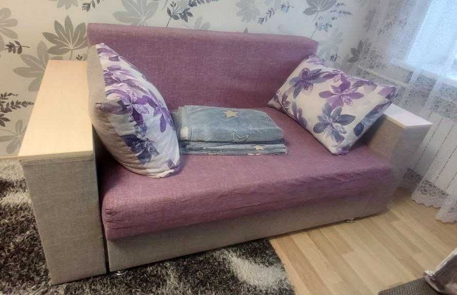 Дитячий розкладний диван з нішами для білизни