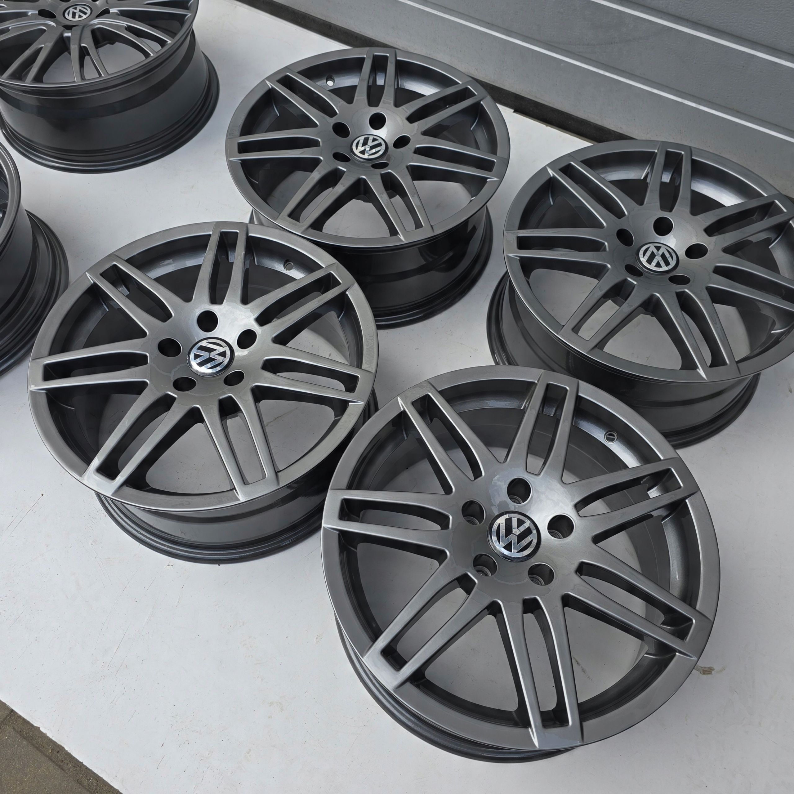 VW Passat B7 B8 cc Tiguan i ii Arteon Sharan 17'' ET35 5x112 4X