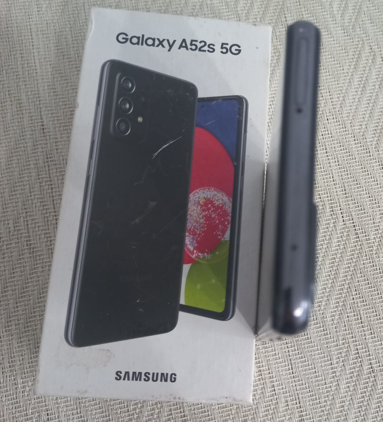 Samsung a52 5G  память 6-128