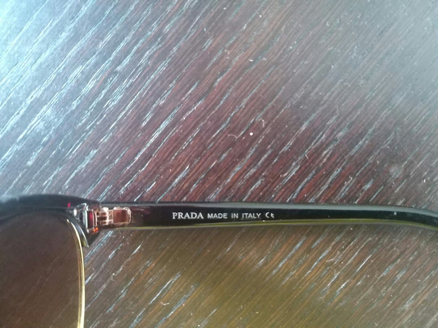 Prada okulary przeciwsłoneczne. Unisex.