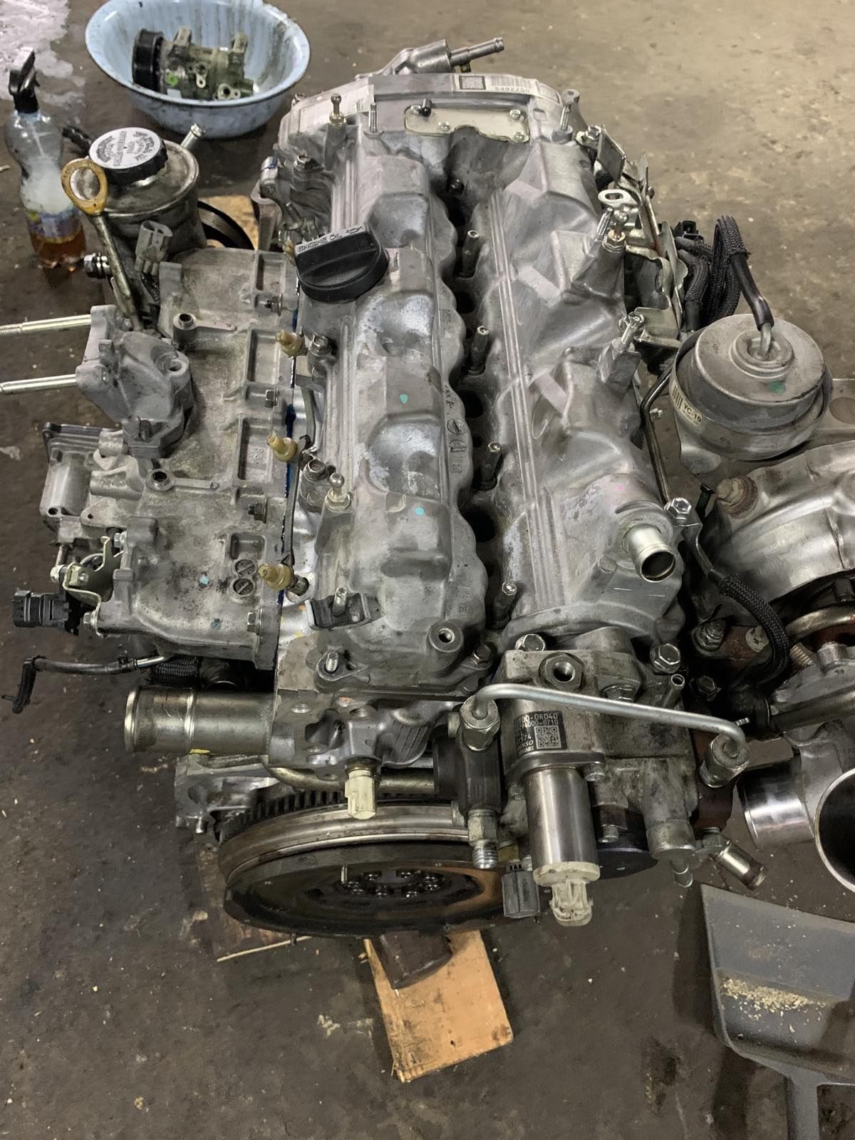 Двигун мотор двигатель Toyota Avensis 2.2 Diesel
