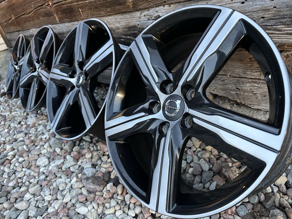 VOLVO V40 V60 S60 S80 V70 S40 XC60 kpl FELGI koła 17” 5x108 R-Design