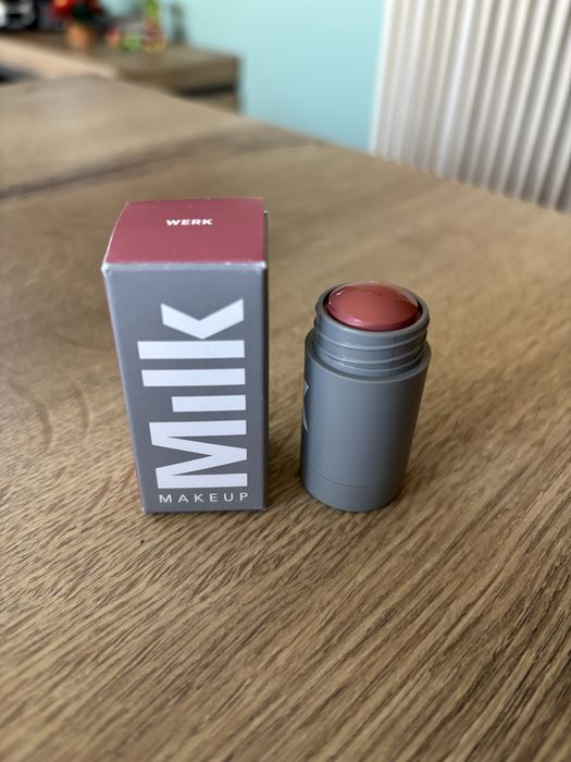 Róż Milk Makeup Werk