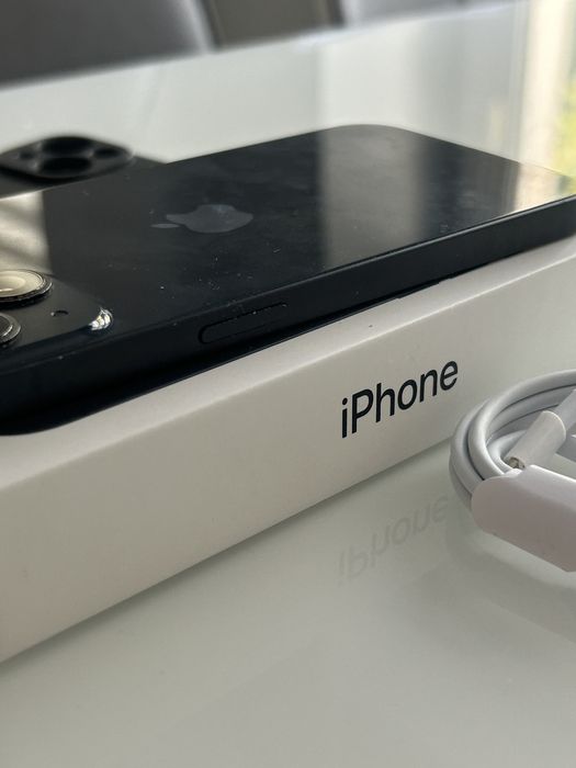 Iphone 13 128 GB Idealny Cały Zestaw