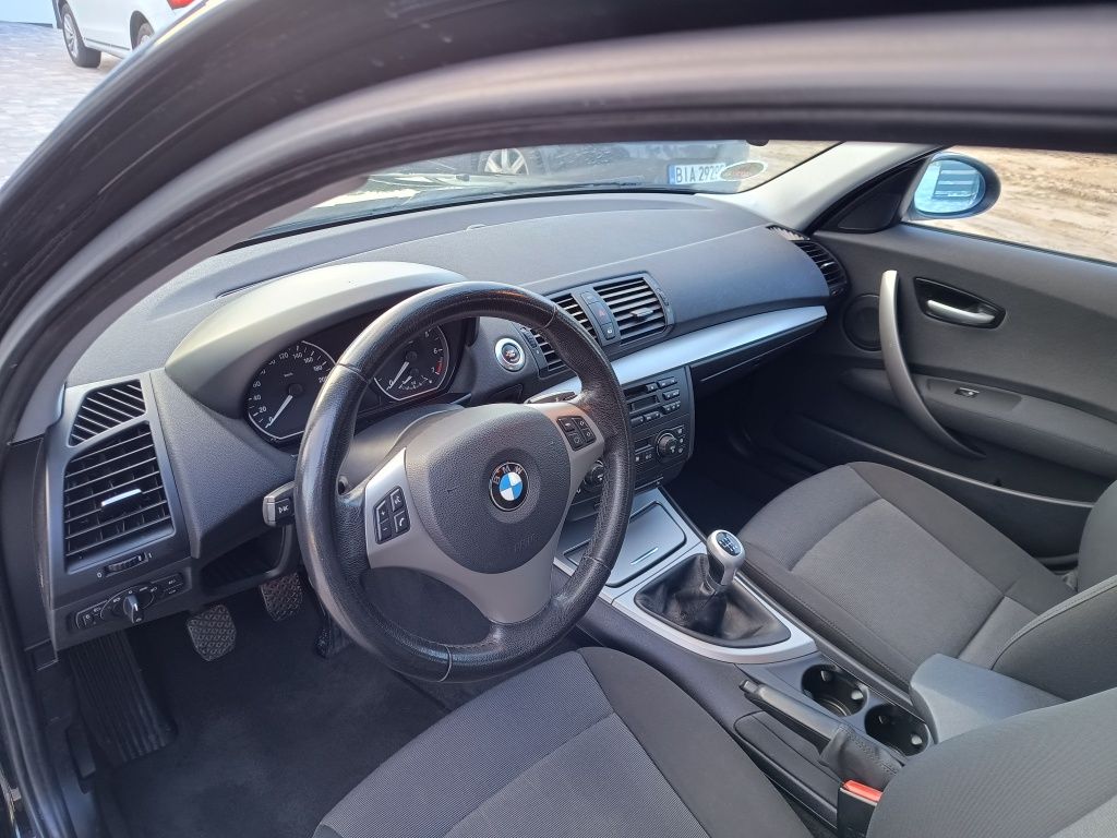 BMW Serii 1 2007r. 1.6 benzyna