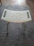Taboret pod prysznic