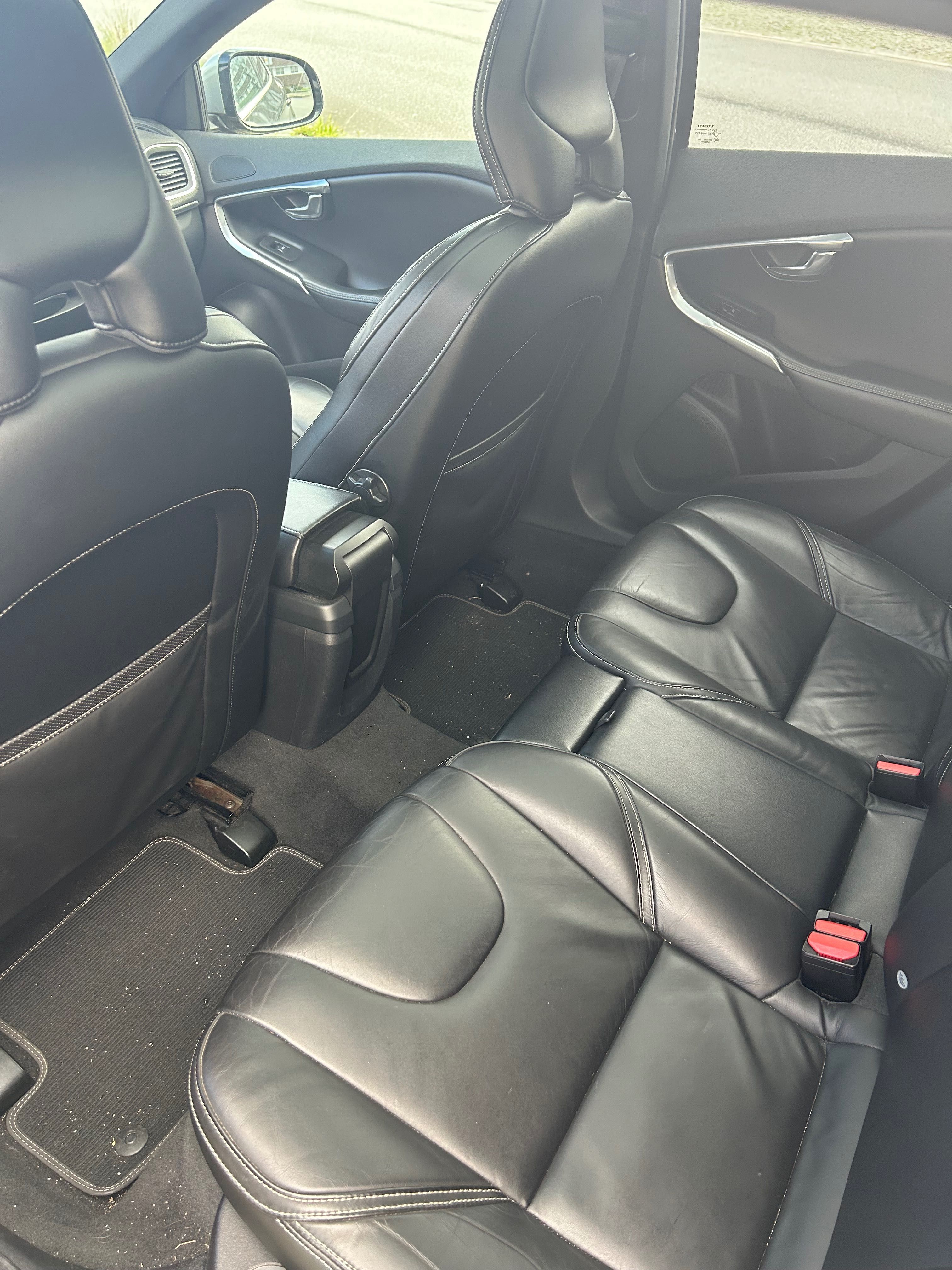 Volvo V40 R Design