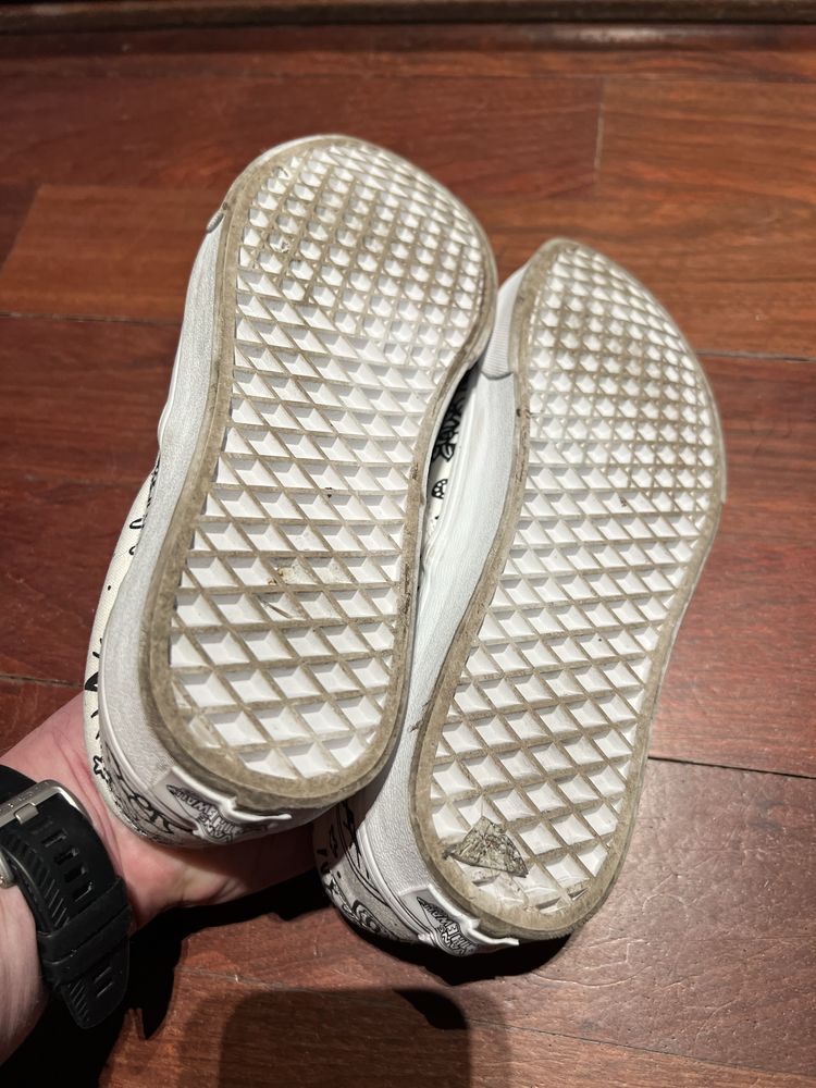 VANS trampki BORN TO IOSE biale z czarnymi motywami